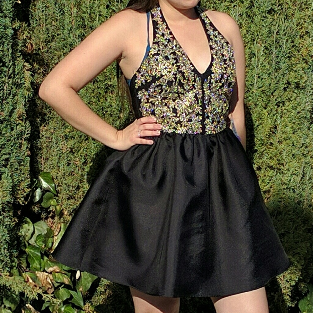 Windsor Black and Gold Above the Knee Halter dress
